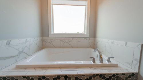 2853 Bonita Dr, Valpo IN  46385-7075 exterior
