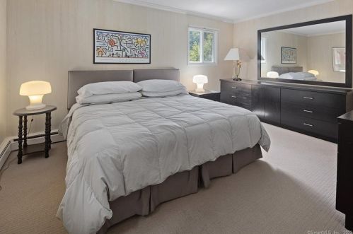 24 Surrey Dr, Norwalk CT  06851-3224 exterior