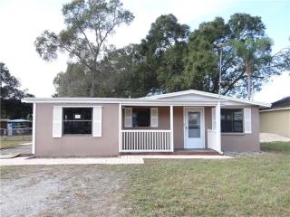 1715 2nd St, Ruskin, FL 33570-5721