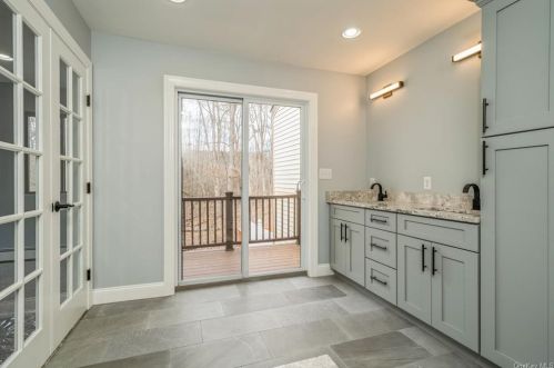 128 Country Clb Dr, Florida NY  10921-1555 exterior