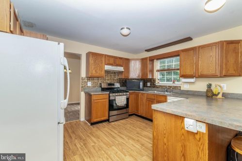 142 Split Rock Rd, Browns Mills NJ  08015-6542 exterior