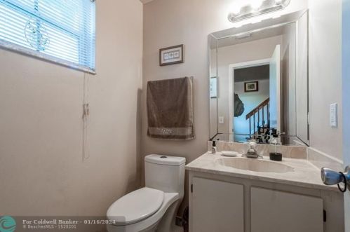 11910 12 St, Hollywood FL 33026-3874 exterior