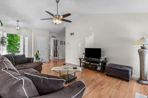 65 Carriage Trl, Middletown RI  02842-7251 exterior