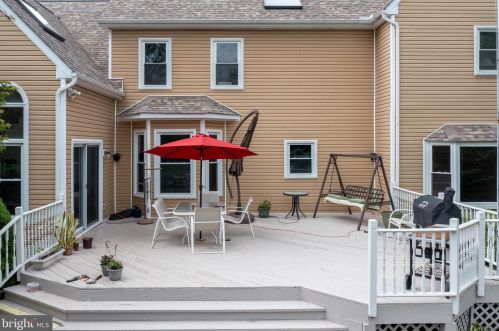 32 Windward Ct, Collegeville PA  19426-2869 exterior