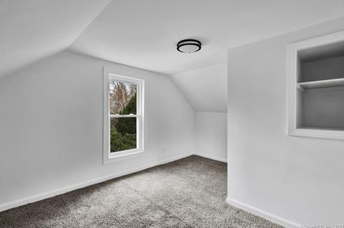 829 Bailey Hill Rd, Killingly CT  06241-1836 exterior