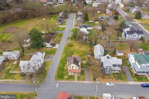 284 Massanutten St, Strasburg VA  22657-2301 exterior