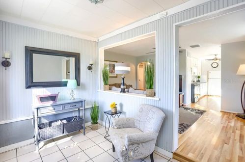 5211 48th Ter, Saint Petersburg, FL 33709-3853