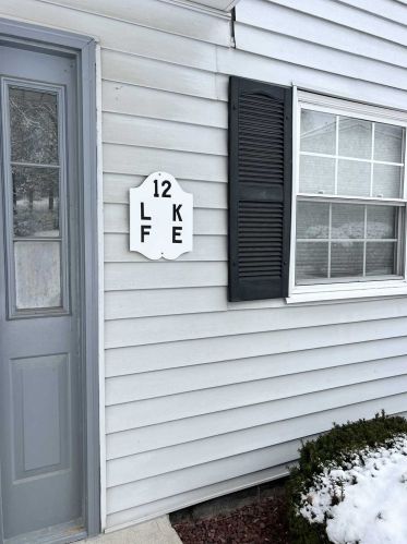 12 Field Ct, Fishkill NY  12524-2613 exterior