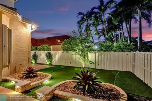 13451 21st St, Hollywood FL  33027-2671 exterior