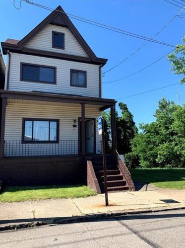197 Penn Ave, Pittsburgh, PA 15210-2221