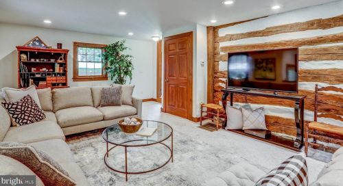 210 Hoernerstown Rd, Hummelstown PA  17036-9503 exterior