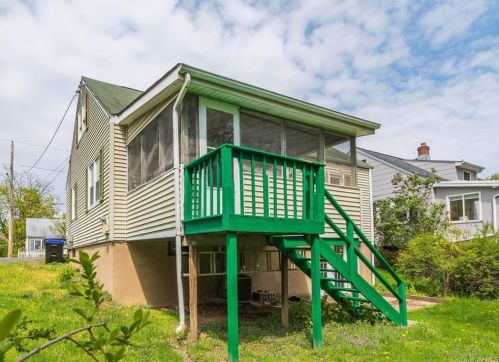 8 Wilson Blvd, Poughkeepsie, NY 12603-3304