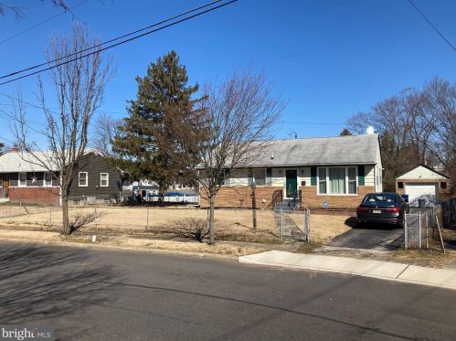 307 Veterans Dr, Palmyra NJ  08065-2318 exterior