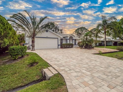 405 Columbus St, Sebastian, FL 32958-4319