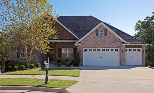1702 Glade Ter, Bentonville AR  72712-8131 exterior