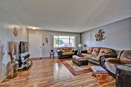 10628 El Capitan Cir, Sun City, AZ 85351-1832