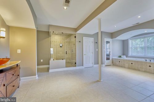 40280 Spectacular Bid Pl, Leesburg VA  20176-7173 exterior