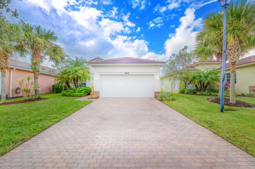 9618 Flowermound Cir, Fort Pierce, FL 34987-2436
