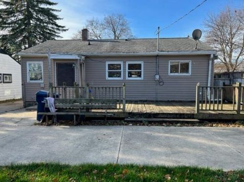 5528 Strathmore Ave, Milwaukee, WI 53218-2945