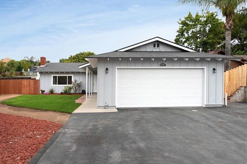 1707 Avocado Dr, Vista, CA 92083-7661