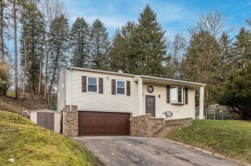 646 Westland Dr, Gibsonia, PA 15044-9352