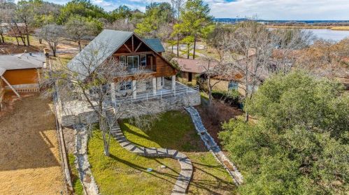6107 Grande Cove Ct, Granbury, TX 76049-6360