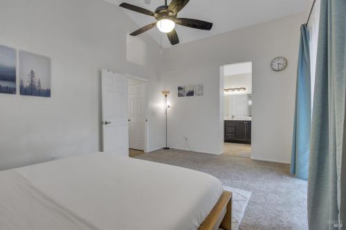 885 Turquoise St, Vacaville CA  95687-7810 exterior