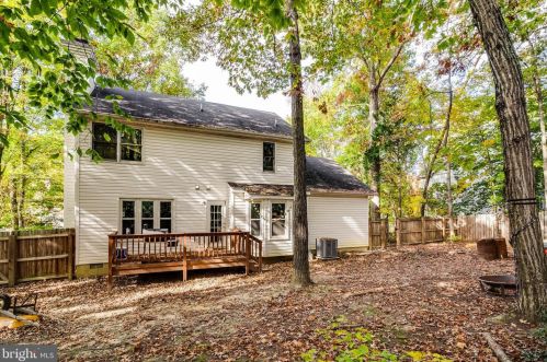 6404 Forest Grove Dr, Fredericksburg VA  22407-6344 exterior