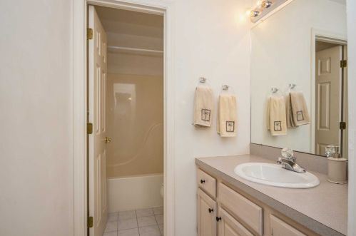 24 Deer Xing Dr, Fishkill NY  12524-1362 exterior