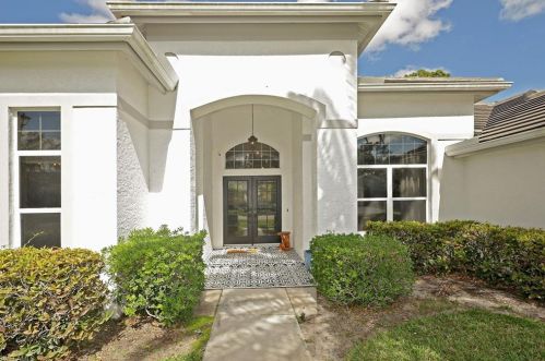 8133 Lowbank Dr, Naples, FL 34109-0777