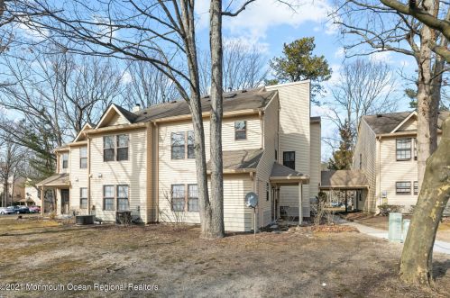 74 Azalea Cir, Jackson Twp NJ  08527-2556 exterior