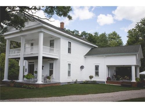 228 Chestnut St, New Lyme, OH 44047-1128