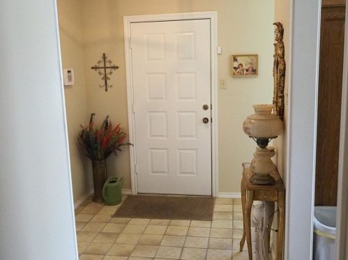 1201 Meadow Ridge Dr, Denton, TX 76201-0759
