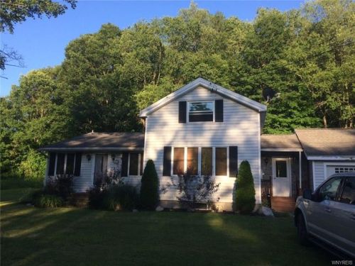 57 Jamestown St, Sinclairville, NY 14782-9701