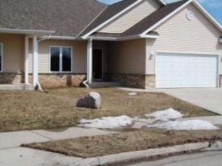 266 Julie Anna Ct, Belgium, WI 53004-9656