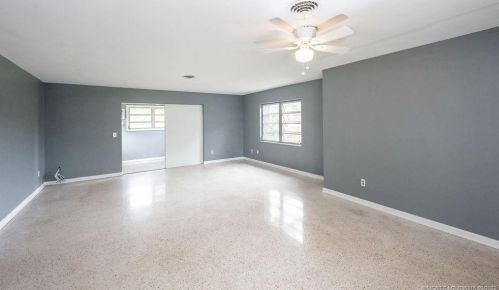 1026 Trinidad Ave, Fort Pierce, FL 34982-4332