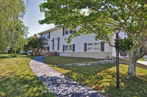 180 Steve Dr, Taunton, MA 02780-2879
