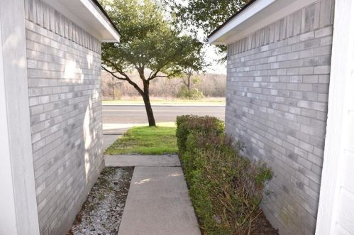 1608 Southwestern Blvd, Georgetown TX  78626-7364 exterior