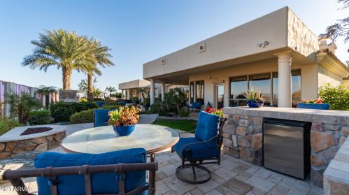 15645 7 St, Phoenix AZ 85014-4142 exterior