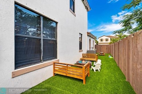 3812 Aspen Leaf Dr, Boynton Beach FL  33436-1700 exterior