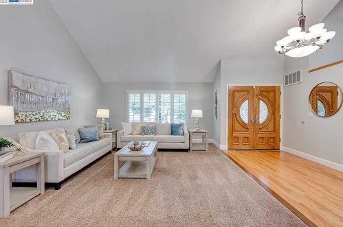 4216 Arcadian Dr, Hayward, CA 94546-1023