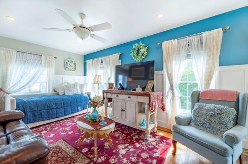 229 Shawomet Ave, Warwick RI  02889-3621 exterior