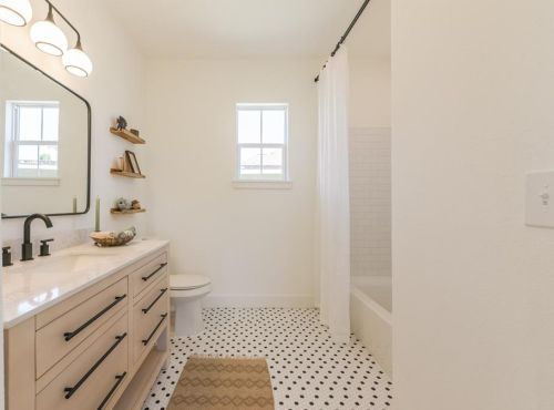 1112 53 St, Galveston TX 77551-4524 exterior