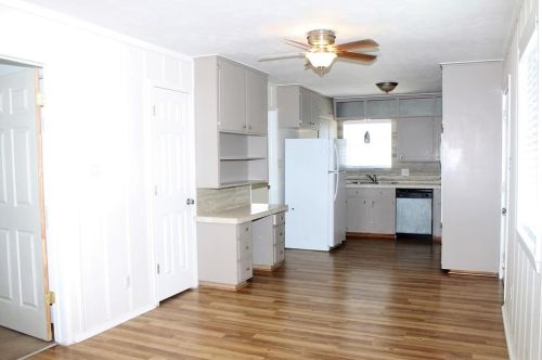 93 Bayou Vista Dr, Hitchcock, TX 77563-2510