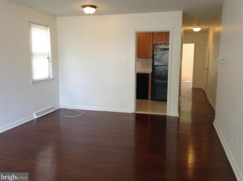 221 Central Ave, Cheltenham, PA 19012-2219
