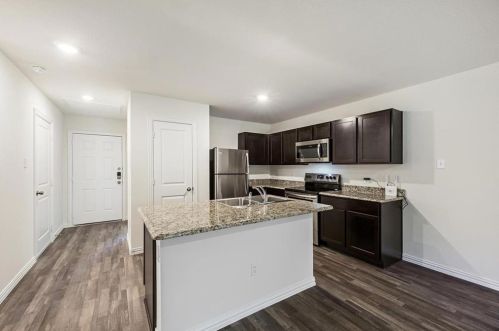 2208 Sayle St, Greenville TX  75401-3138 exterior