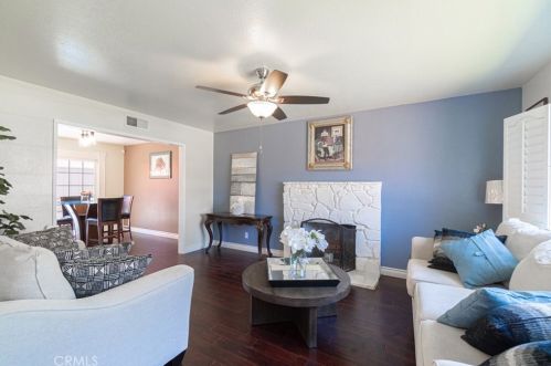 19406 Pricetown Ave, Long Beach CA  90746-2680 exterior