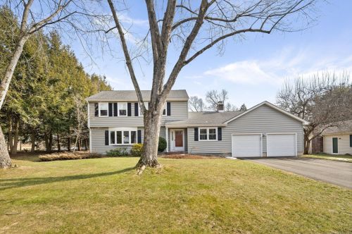 100 Wentworth Dr, Wapping, CT 06074-1259
