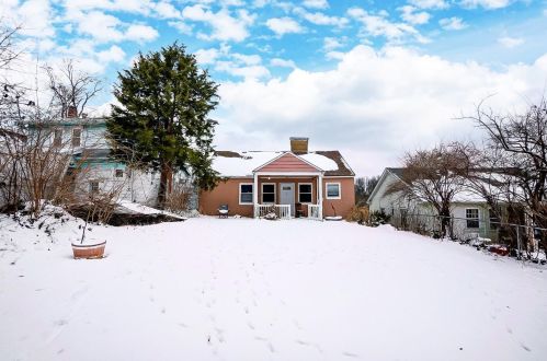 2933 Feltz Ave, Cincinnati OH  45211-4923 exterior