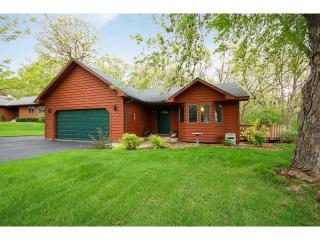 710 Deer Path Rd, Hudson, WI 54016-2400